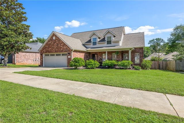 4829 W New Bridge Road, Fayetteville, AR 72704