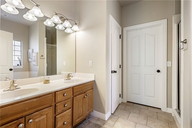 4829 W New Bridge Road, Fayetteville, AR 72704