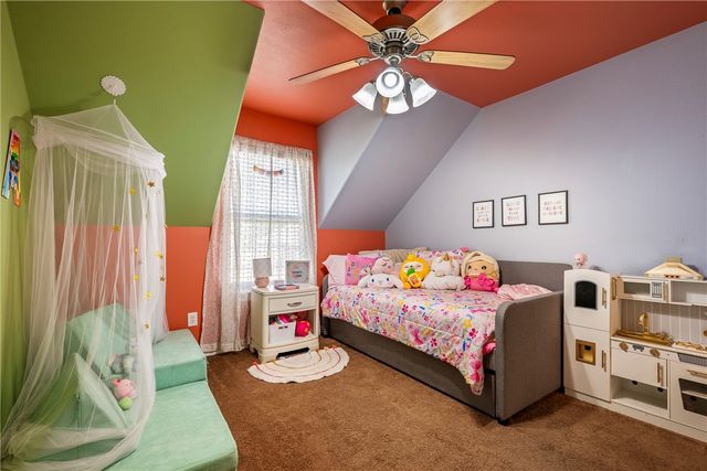 4829 W New Bridge Road, Fayetteville, AR 72704
