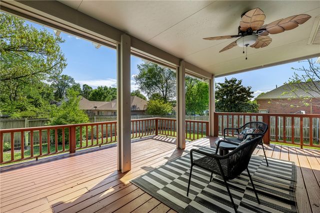 4829 W New Bridge Road, Fayetteville, AR 72704