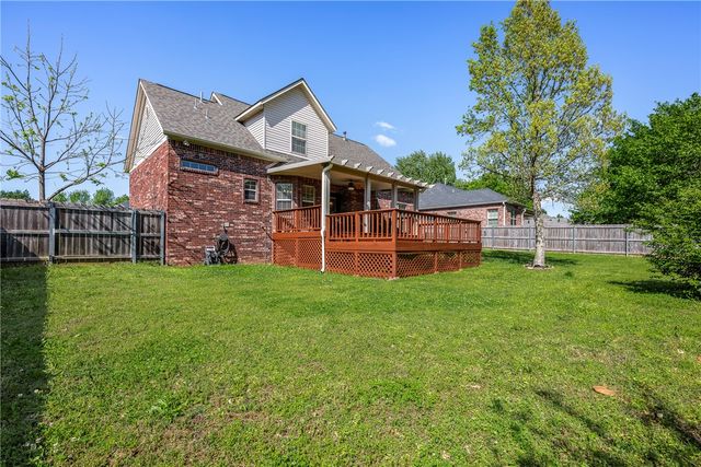 4829 W New Bridge Road, Fayetteville, AR 72704