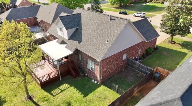 4829 W New Bridge Road, Fayetteville, AR 72704