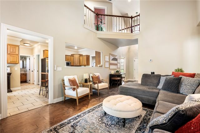 4829 W New Bridge Road, Fayetteville, AR 72704
