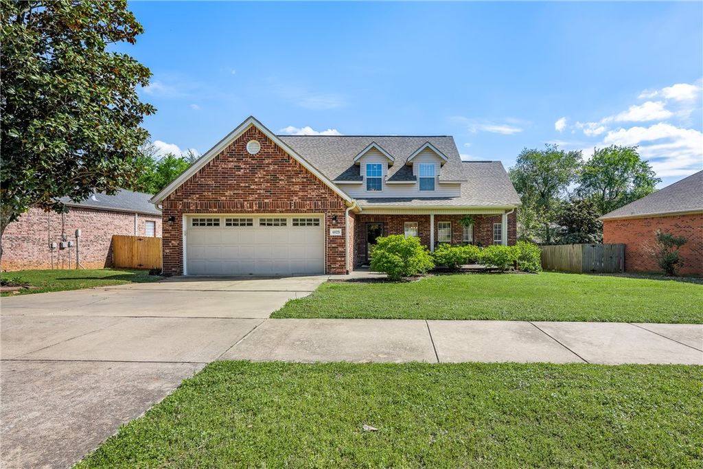 4829 W New Bridge Road, Fayetteville, AR 72704