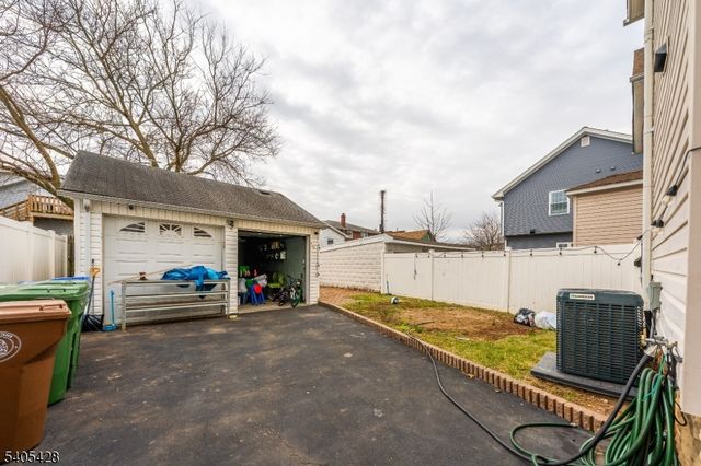 343 Dewitt St, Linden City, NJ 07036