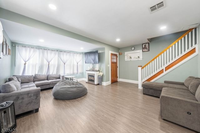 343 Dewitt St, Linden City, NJ 07036