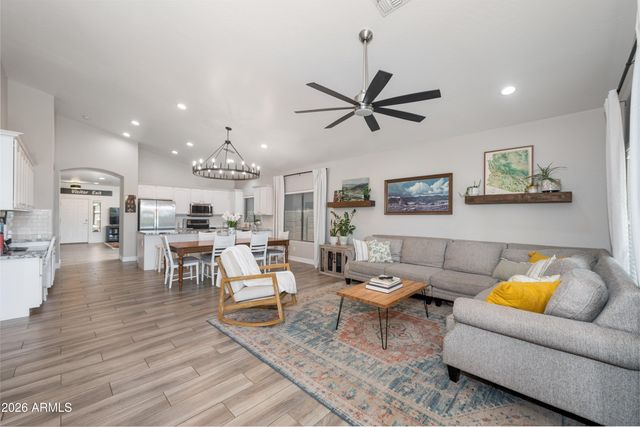 871 E HAROLD Drive, San Tan Valley, AZ 85140
