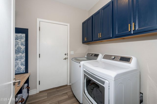 871 E HAROLD Drive, San Tan Valley, AZ 85140