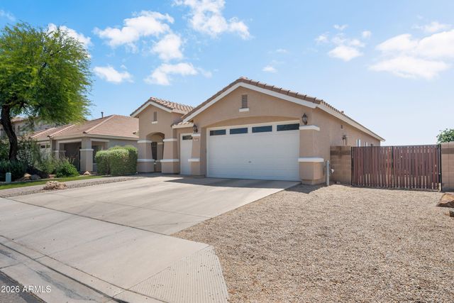 871 E HAROLD Drive, San Tan Valley, AZ 85140
