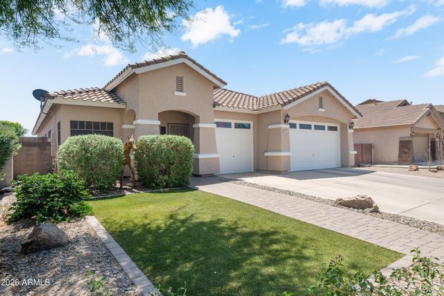 871 E HAROLD Drive, San Tan Valley, AZ 85140