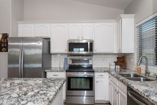 871 E HAROLD Drive, San Tan Valley, AZ 85140