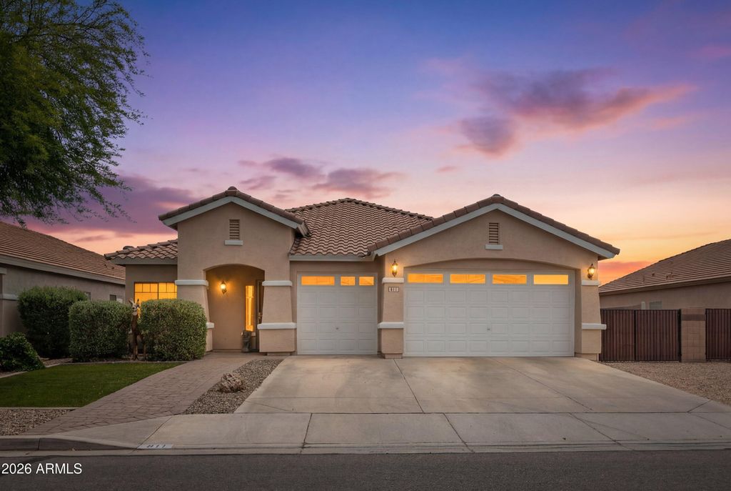 871 E HAROLD Drive, San Tan Valley, AZ 85140