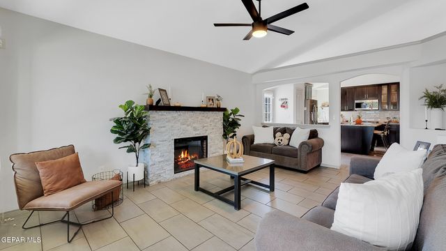 4837 Kiko A Fierro Drive, El Paso, TX 79938