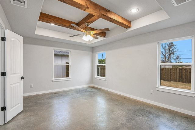 2223 Comet Trail, Granbury, TX 76048