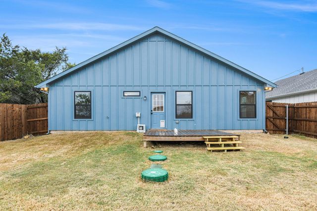 2223 Comet Trail, Granbury, TX 76048