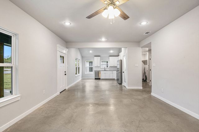 2223 Comet Trail, Granbury, TX 76048