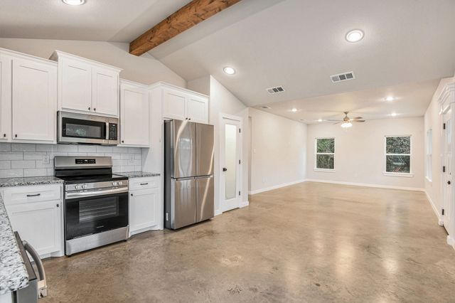 2223 Comet Trail, Granbury, TX 76048