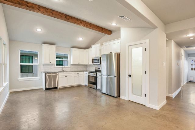 2223 Comet Trail, Granbury, TX 76048