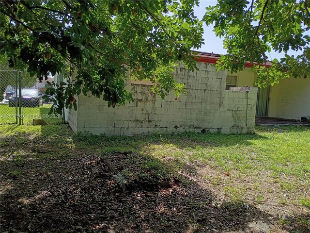 19031 NW 12th Ave, Miami Gardens, FL 33169