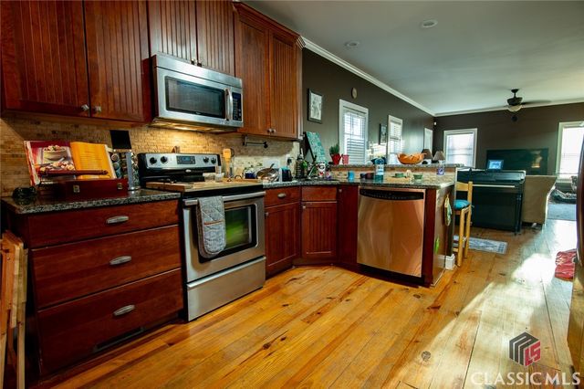 60 Live Oak Lane, Comer, GA 30629
