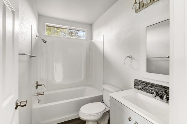 640 Calaveras Ct, Yuba City, CA 95991