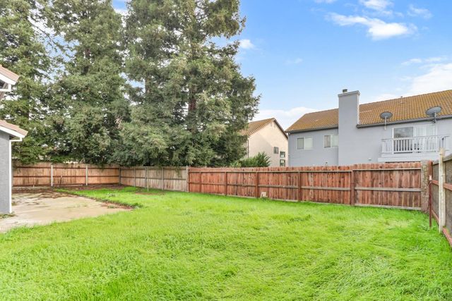 640 Calaveras Ct, Yuba City, CA 95991