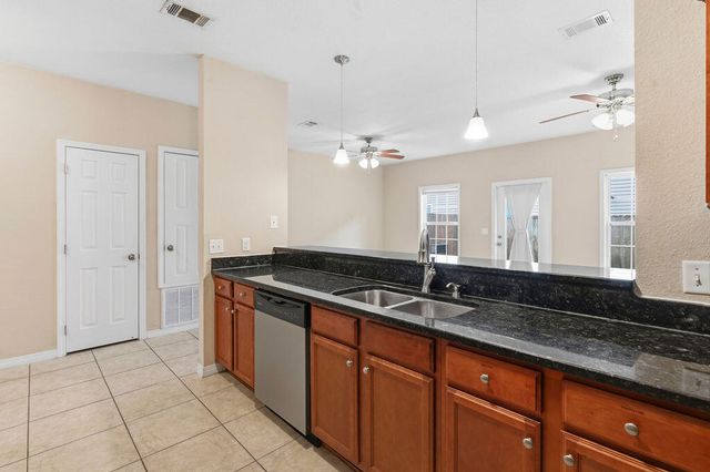 996 Leigh Ann Lane, Fort Walton Beach, FL 32547