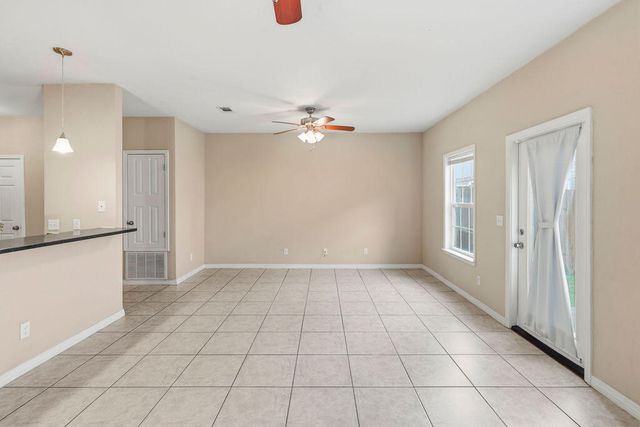 996 Leigh Ann Lane, Fort Walton Beach, FL 32547