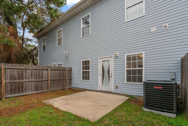 996 Leigh Ann Lane, Fort Walton Beach, FL 32547