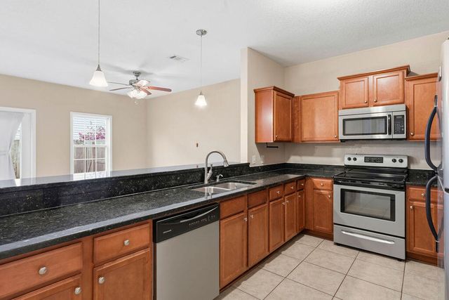 996 Leigh Ann Lane, Fort Walton Beach, FL 32547