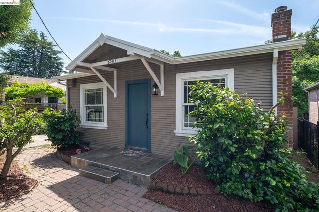 6301 Hillmont Drive, Oakland, CA 94605