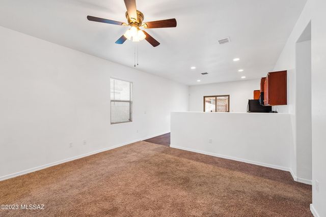 6662 S Cut Bow Drive, Tucson, AZ 85757