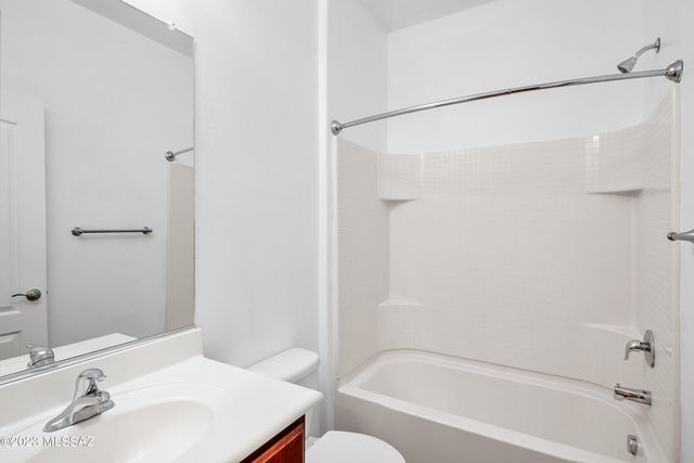 6662 S Cut Bow Drive, Tucson, AZ 85757