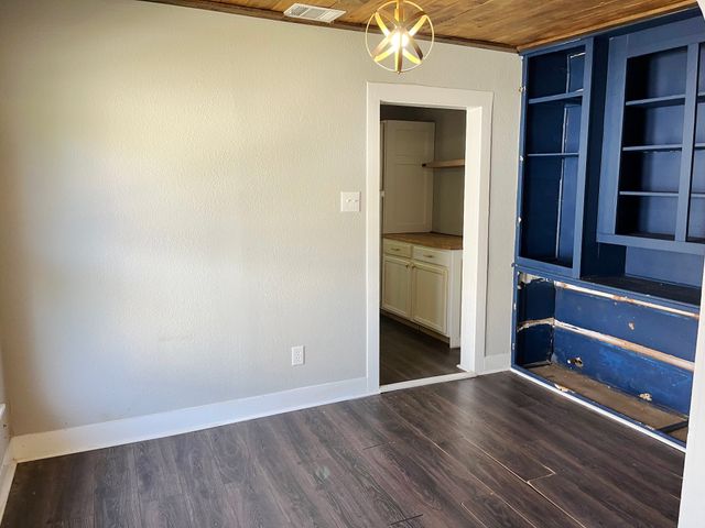 1601 W Bond Street, Denison, TX 75020