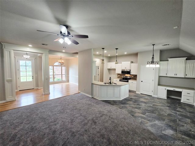 5108 E Hickory Meadow Drive, Claremore, OK 74019