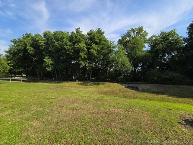 5108 E Hickory Meadow Drive, Claremore, OK 74019