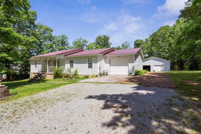 300 Troy Ln, Hohenwald, TN 38462