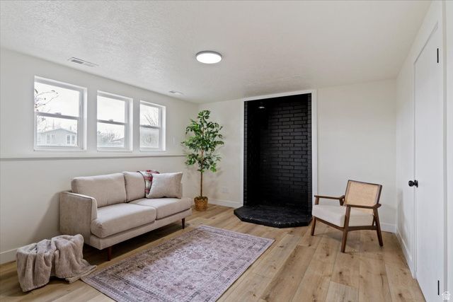 1212 N VIRGINIA AVE, Harrisville, UT 84404