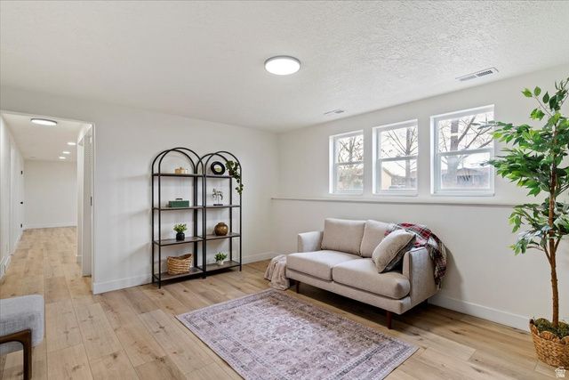 1212 N VIRGINIA AVE, Harrisville, UT 84404