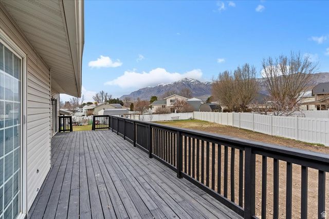 1212 N VIRGINIA AVE, Harrisville, UT 84404