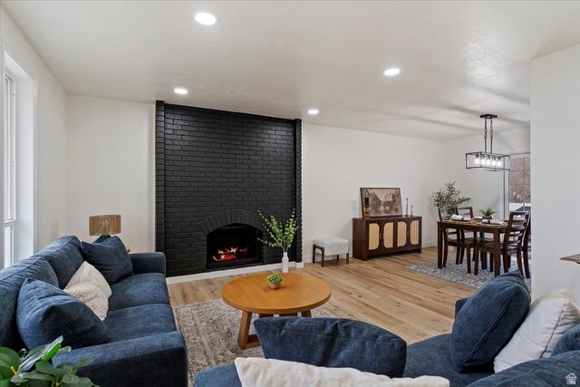 1212 N VIRGINIA AVE, Harrisville, UT 84404