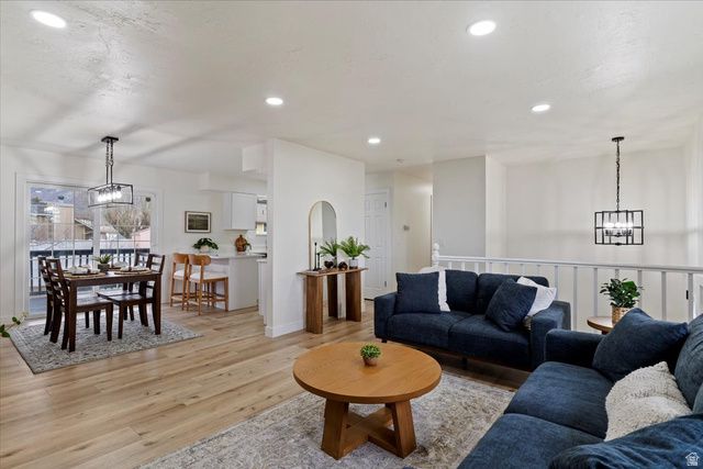 1212 N VIRGINIA AVE, Harrisville, UT 84404