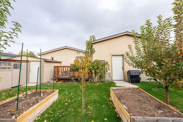 2456 SW Mariposa Loop, Redmond, OR 97756