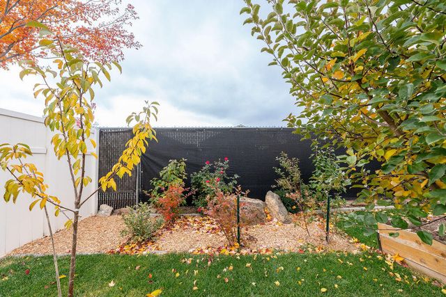 2456 SW Mariposa Loop, Redmond, OR 97756