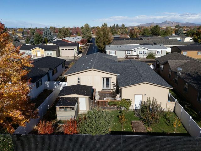 2456 SW Mariposa Loop, Redmond, OR 97756