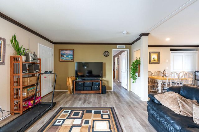 2456 SW Mariposa Loop, Redmond, OR 97756