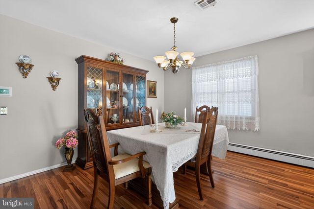 14 DORAL DR, Toms River, NJ 08757