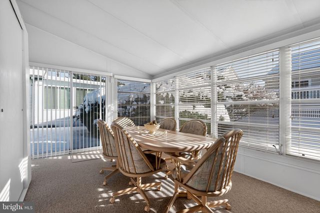 14 DORAL DR, Toms River, NJ 08757