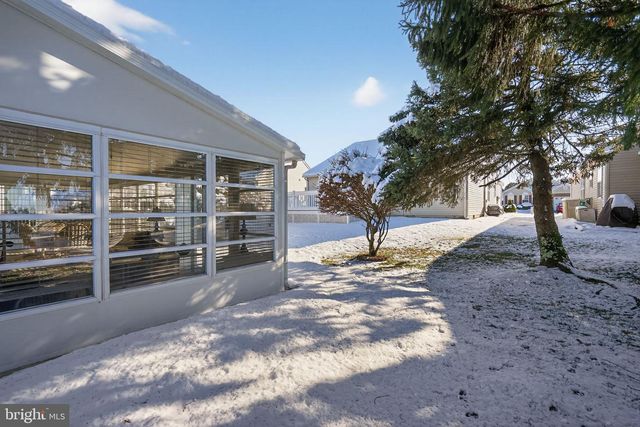 14 DORAL DR, Toms River, NJ 08757