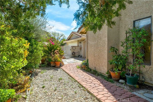 26013 Palomita Drive, Valencia, CA 91355